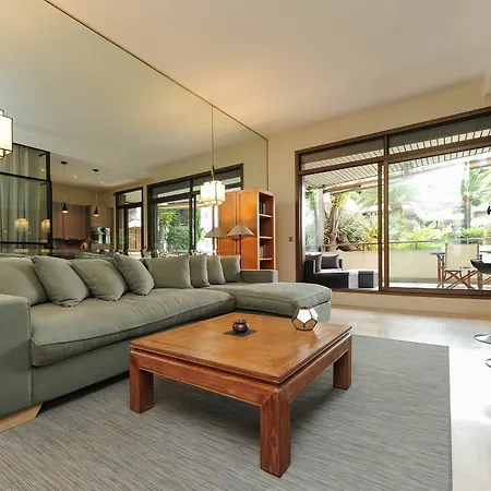 Apartment Gray D'albion Yourhosthelper